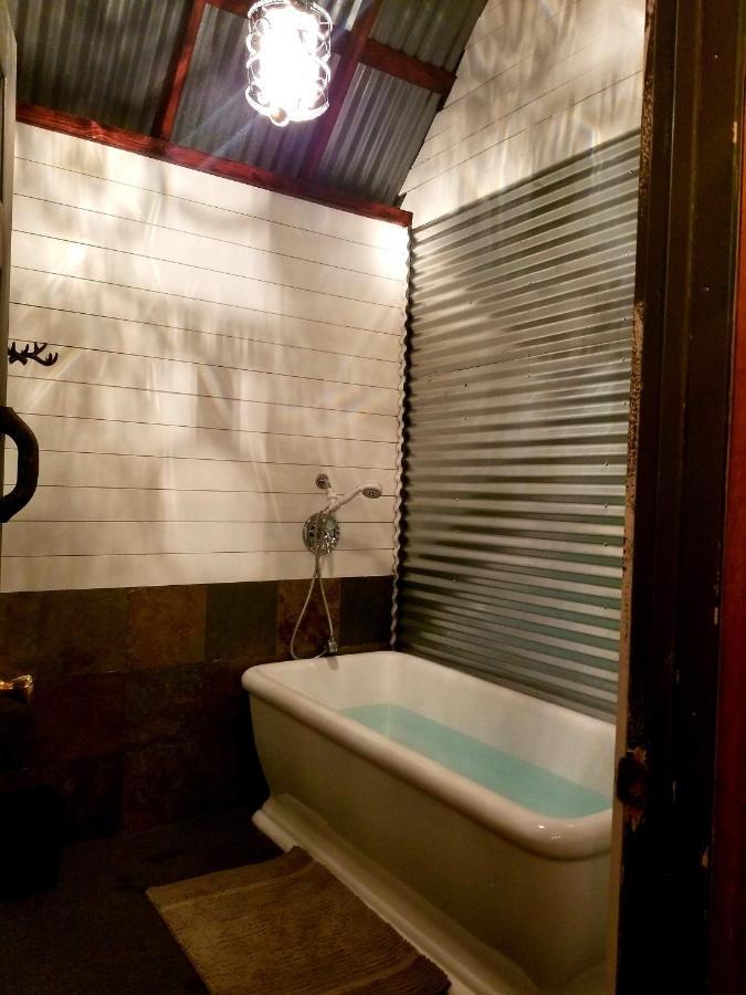 Sacred Mtn River Suites Кернвілль Екстер'єр фото